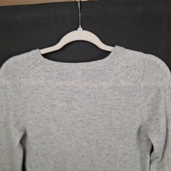 Cashmere Crew Neck Sweater Halogen Gray Size S Pullover Side Slits - Picture 6 of 11